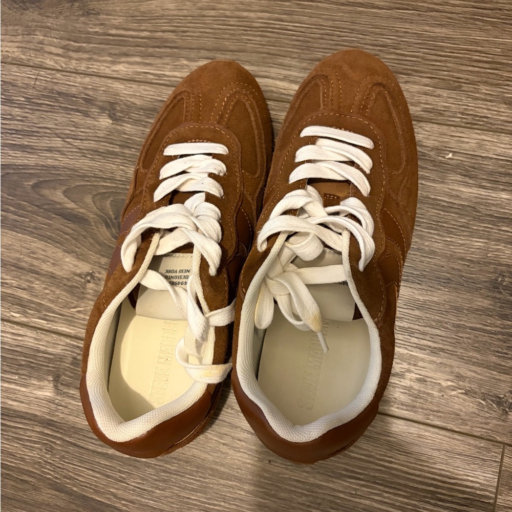 Classic Brown Sneakers with White Accents - Picture 3 of 3